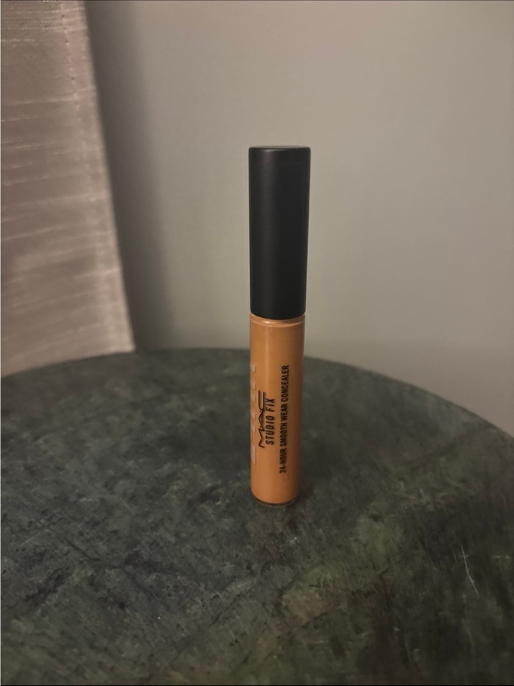 MAC Studio Fix 24-Hour Smooth Wear Concealer
Shade “NC45”
NWOB